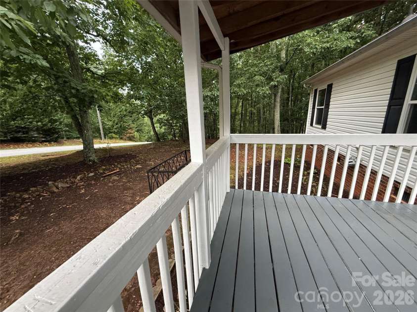 5110 Sierra Drive, Maiden, NC 28650.  MLS# CAR4386881, YatesRealty ID 25760. 