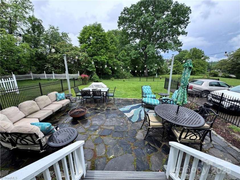 311 Cherry Street, Mount Airy, NC 27030.  MLS# CAR4267362, YatesRealty ID 25761. 