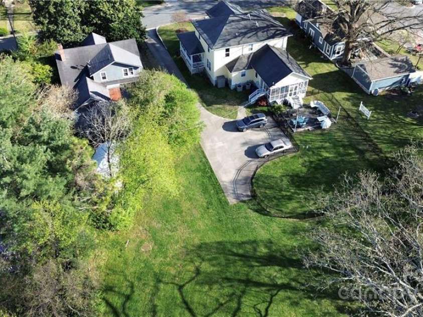 311 Cherry Street, Mount Airy, NC 27030.  MLS# CAR4267362, YatesRealty ID 25761. 