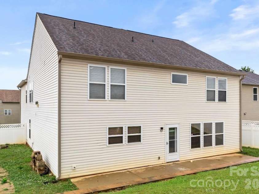 3272 Table Rock Drive, Gastonia, NC 28052.  MLS# CAR4385493, YatesRealty ID 25761. Back