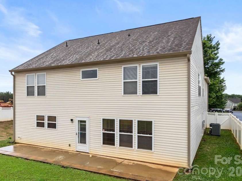 3272 Table Rock Drive, Gastonia, NC 28052.  MLS# CAR4385493, YatesRealty ID 25761. Back and side
