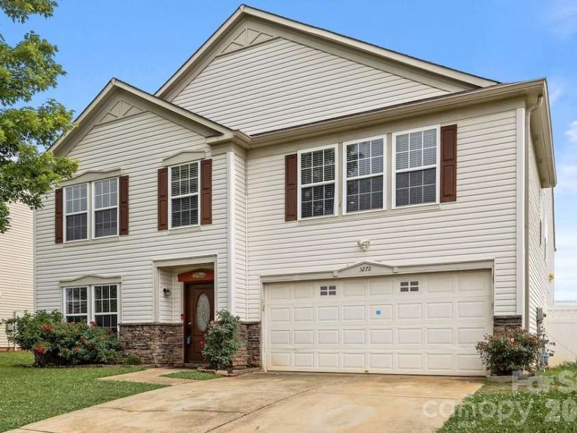 3272 Table Rock Drive, Gastonia, NC 28052.  MLS# CAR4385493, YatesRealty ID 25761. Front