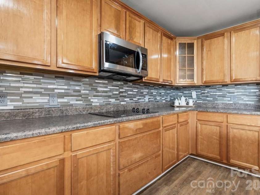 3272 Table Rock Drive, Gastonia, NC 28052.  MLS# CAR4385493, YatesRealty ID 25761. Kitchen
