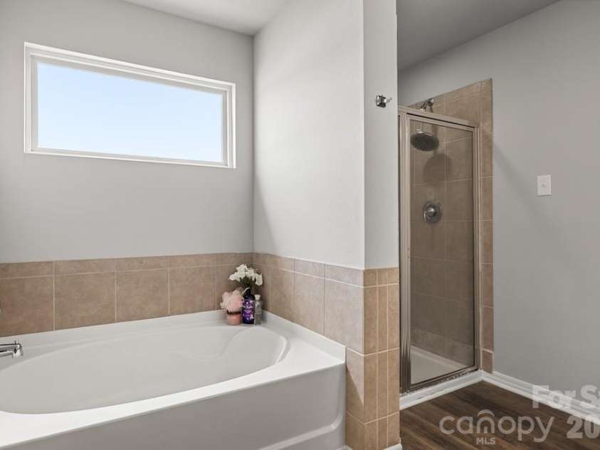 3272 Table Rock Drive, Gastonia, NC 28052.  MLS# CAR4385493, YatesRealty ID 25761. Primary bathroom