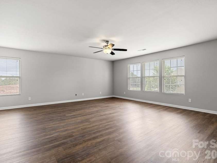 3272 Table Rock Drive, Gastonia, NC 28052.  MLS# CAR4385493, YatesRealty ID 25761. Upper level bonus room