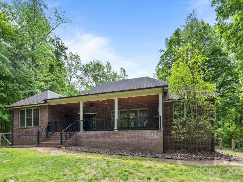 11280 Mcfalls Drive, Indian Land, SC 29707.  MLS# CAR4225880, YatesRealty ID 25762. 