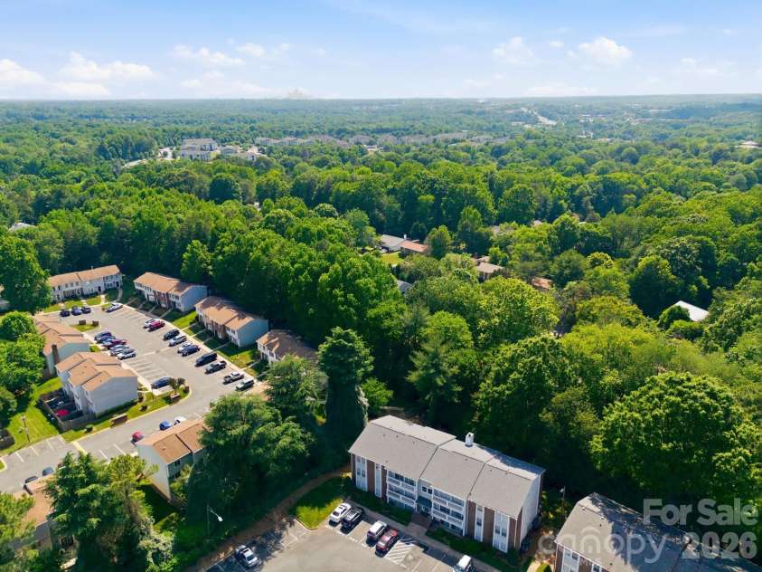 9501 Shannon Green Drive, Charlotte, NC 28213.  MLS# CAR4381985, YatesRealty ID 25762. 