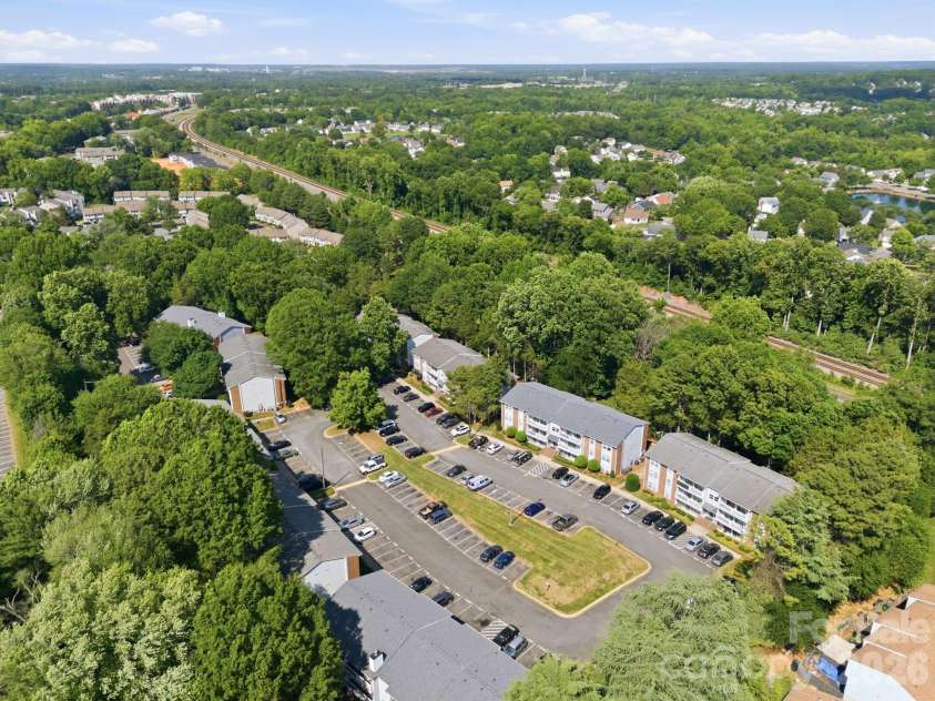 9501 Shannon Green Drive, Charlotte, NC 28213.  MLS# CAR4381985, YatesRealty ID 25762. 