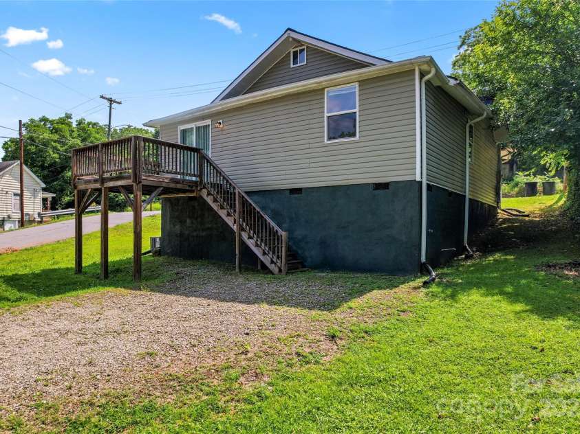 146 Georgia Street, Concord, NC 28025.  MLS# CAR4264425, YatesRealty ID 25763. 