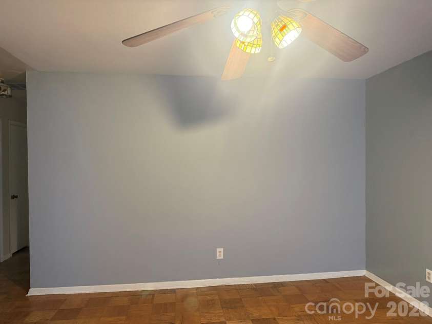 4915 Malibu Drive, Charlotte, NC 28215.  MLS# CAR4386939, YatesRealty ID 25764. 