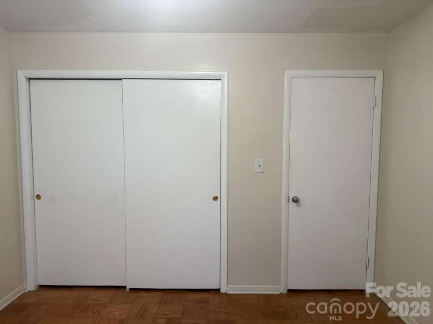 4915 Malibu Drive, Charlotte, NC 28215.  MLS# CAR4386939, YatesRealty ID 25764. 