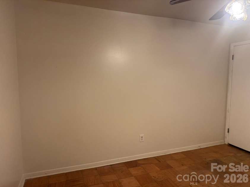 4915 Malibu Drive, Charlotte, NC 28215.  MLS# CAR4386939, YatesRealty ID 25764. 