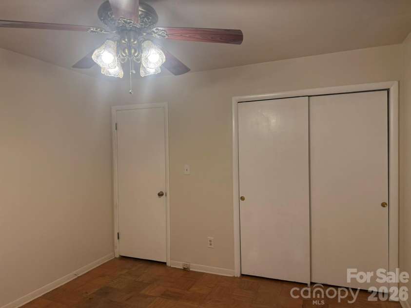 4915 Malibu Drive, Charlotte, NC 28215.  MLS# CAR4386939, YatesRealty ID 25764. 