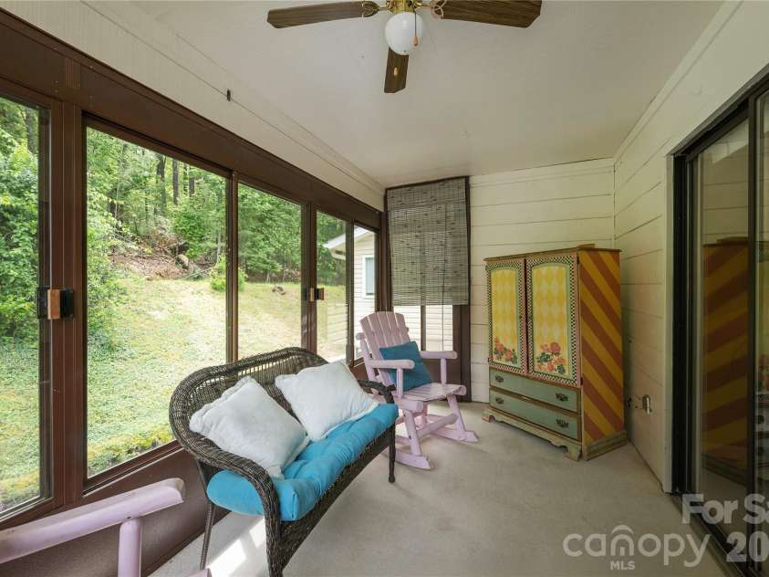 580 Britton Creek Drive, Hendersonville, NC 28791.  MLS# CAR4386506, YatesRealty ID 25766. 