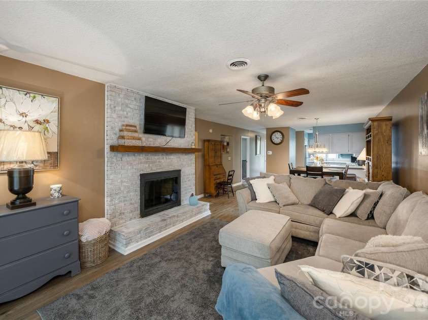 580 Britton Creek Drive, Hendersonville, NC 28791.  MLS# CAR4386506, YatesRealty ID 25766. 