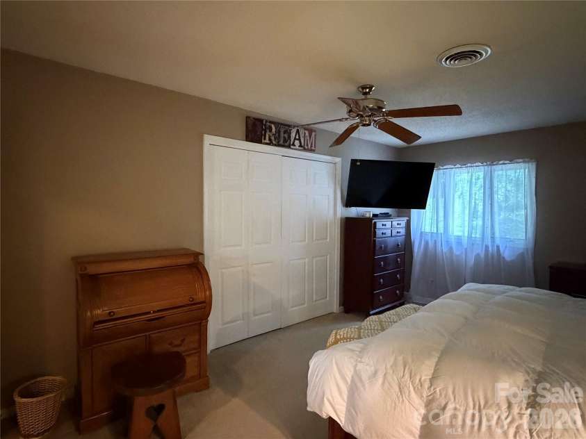 580 Britton Creek Drive, Hendersonville, NC 28791.  MLS# CAR4386506, YatesRealty ID 25766. 