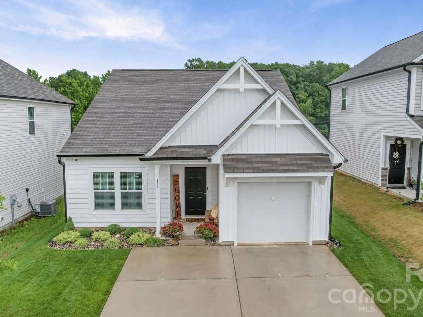 144 Cobbler Drive, Peachland, NC 28133.  MLS# CAR4384154, YatesRealty ID 25768. 