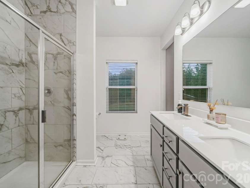 144 Cobbler Drive, Peachland, NC 28133.  MLS# CAR4384154, YatesRealty ID 25768. Primary Bath