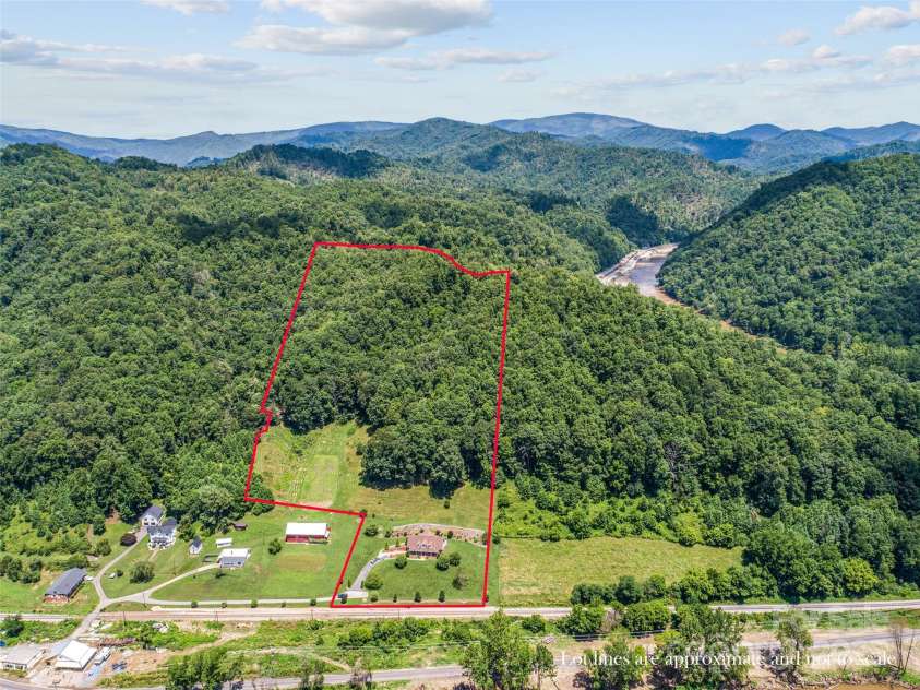 38 Peterson Lane, Green Mountain, NC 28740.  MLS# CAR4279349, YatesRealty ID 25769. 11.12 ac.