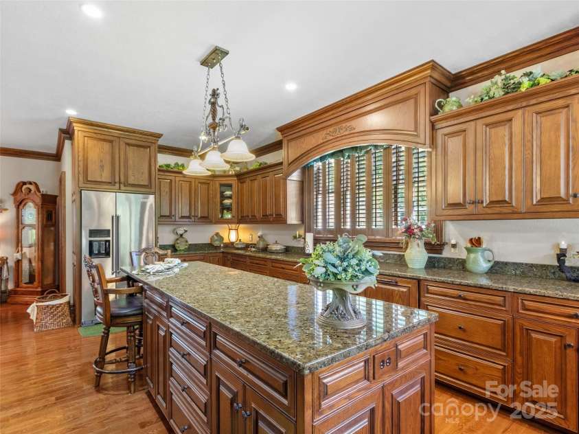 38 Peterson Lane, Green Mountain, NC 28740.  MLS# CAR4279349, YatesRealty ID 25769. 