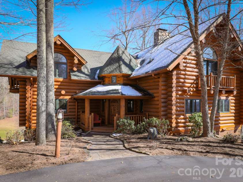 851 Austin Mountain Drive, Burnsville, NC 28714.  MLS# CAR4328686, YatesRealty ID 2577. 