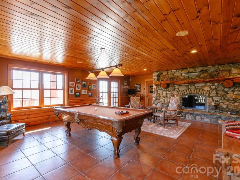 851 Austin Mountain Drive, Burnsville, NC 28714.  MLS# CAR4328686, YatesRealty ID 2577. 