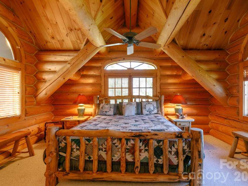 851 Austin Mountain Drive, Burnsville, NC 28714.  MLS# CAR4328686, YatesRealty ID 2577. 
