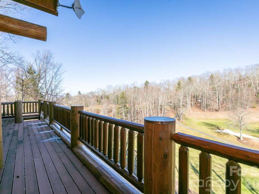 851 Austin Mountain Drive, Burnsville, NC 28714.  MLS# CAR4328686, YatesRealty ID 2577. 