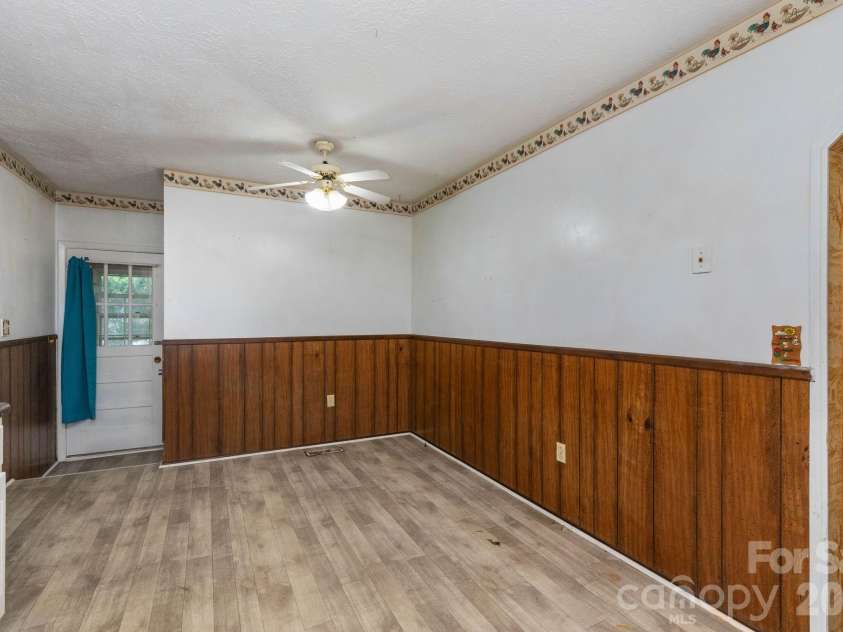 71 Cub Road, Asheville, NC 28806.  MLS# CAR4386534, YatesRealty ID 25771. 