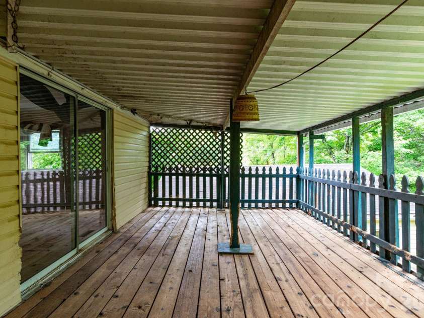 71 Cub Road, Asheville, NC 28806.  MLS# CAR4386534, YatesRealty ID 25771. 