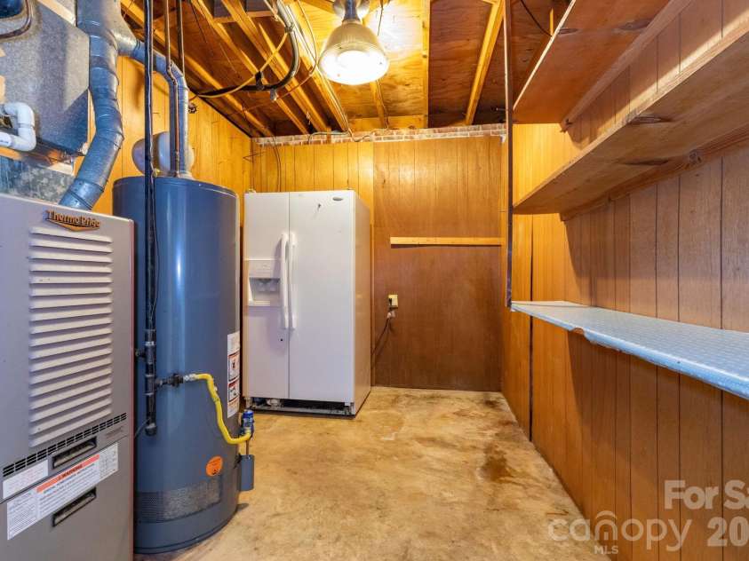 71 Cub Road, Asheville, NC 28806.  MLS# CAR4386534, YatesRealty ID 25771. 
