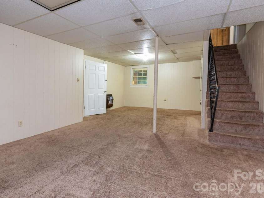 71 Cub Road, Asheville, NC 28806.  MLS# CAR4386534, YatesRealty ID 25771. 