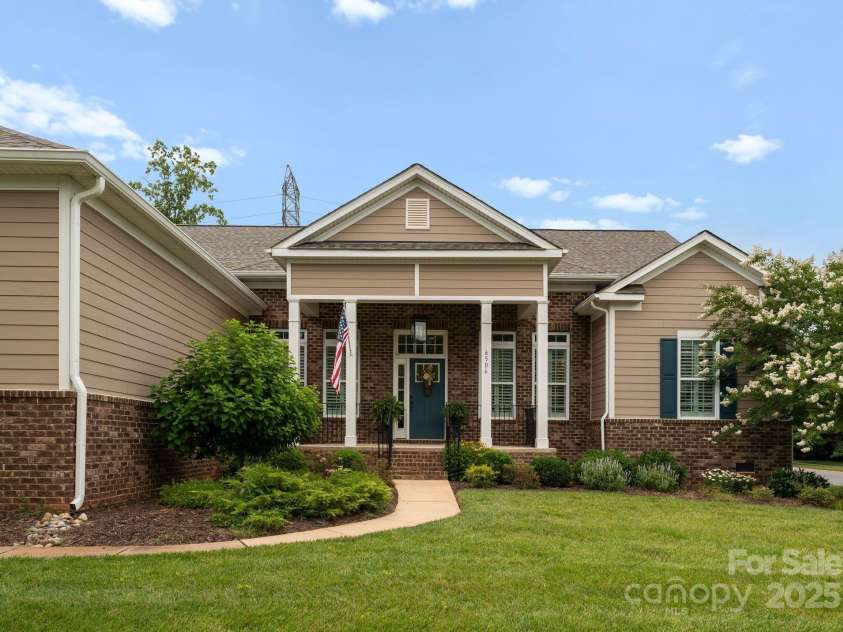 6506 Jepson Court, Charlotte, NC 28214.  MLS# CAR4272738, YatesRealty ID 25772. 