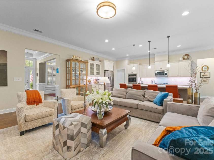 6506 Jepson Court, Charlotte, NC 28214.  MLS# CAR4272738, YatesRealty ID 25772. 