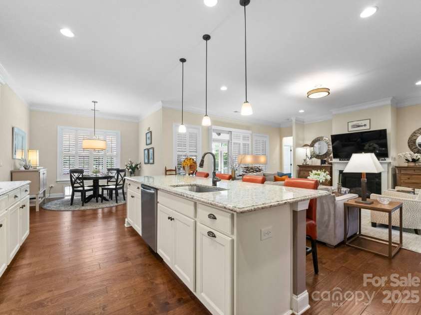6506 Jepson Court, Charlotte, NC 28214.  MLS# CAR4272738, YatesRealty ID 25772. 