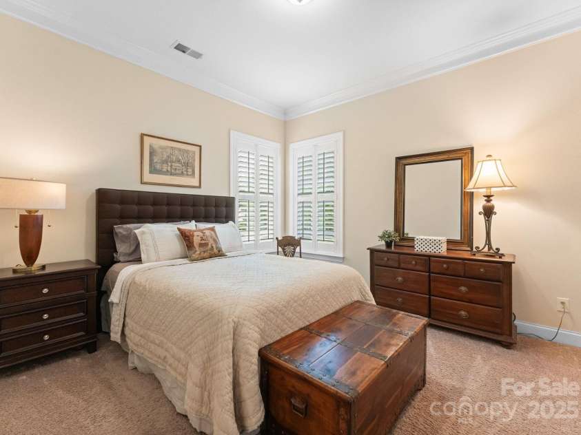 6506 Jepson Court, Charlotte, NC 28214.  MLS# CAR4272738, YatesRealty ID 25772. 