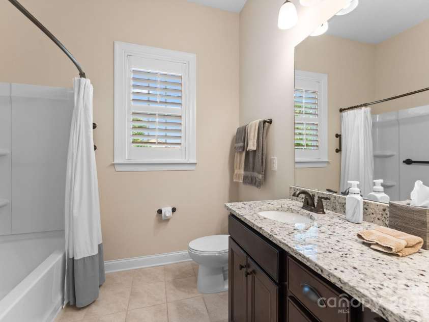 6506 Jepson Court, Charlotte, NC 28214.  MLS# CAR4272738, YatesRealty ID 25772. 