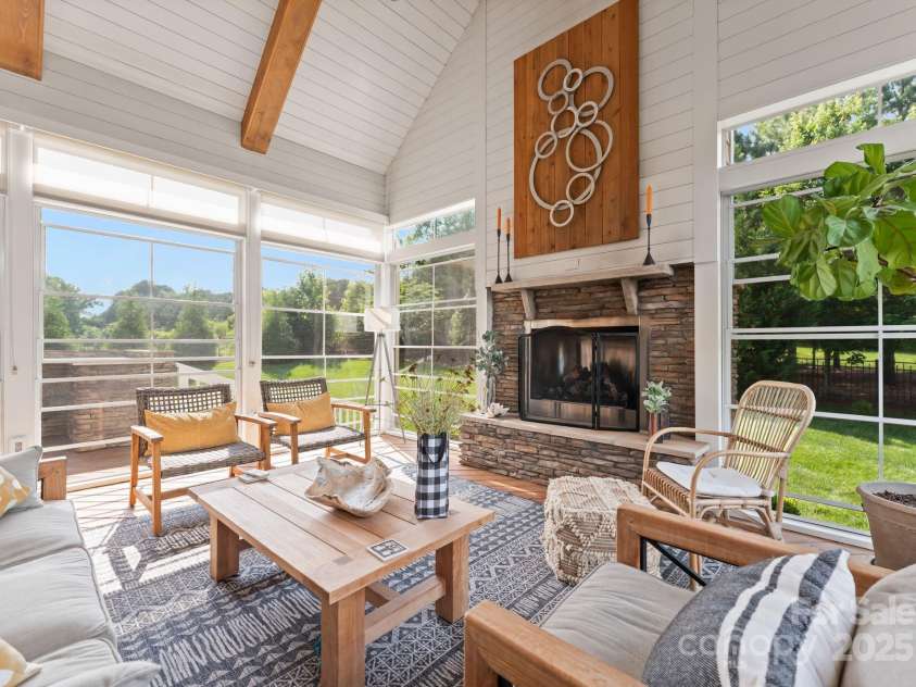 6506 Jepson Court, Charlotte, NC 28214.  MLS# CAR4272738, YatesRealty ID 25772. 
