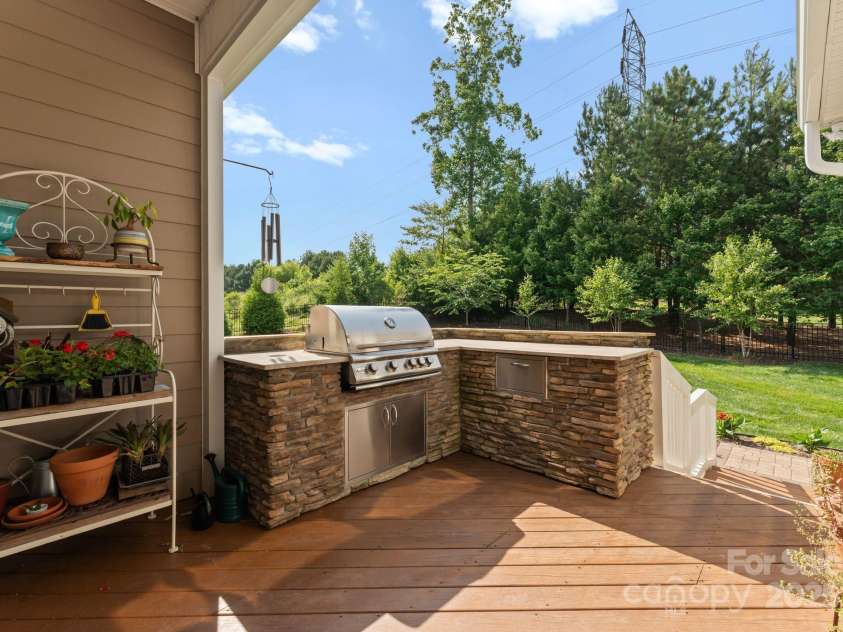 6506 Jepson Court, Charlotte, NC 28214.  MLS# CAR4272738, YatesRealty ID 25772. 