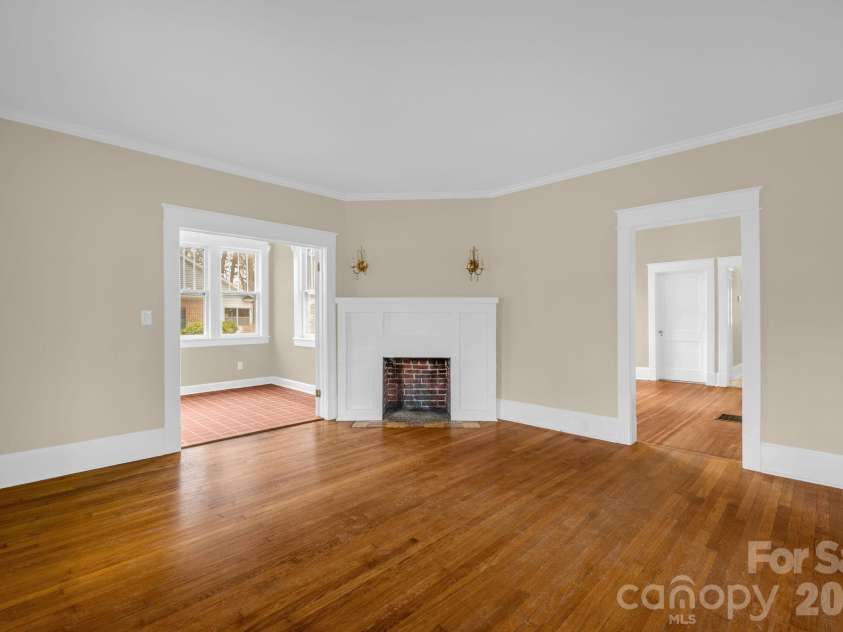 1820 Park Drive, Reidsville, NC 27320.  MLS# CAR4387015, YatesRealty ID 25774. 