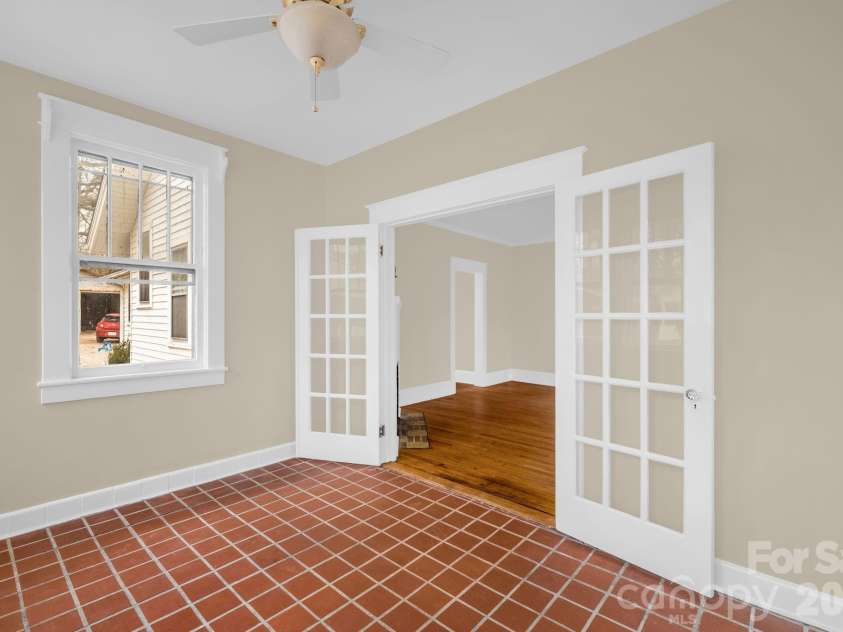 1820 Park Drive, Reidsville, NC 27320.  MLS# CAR4387015, YatesRealty ID 25774. 