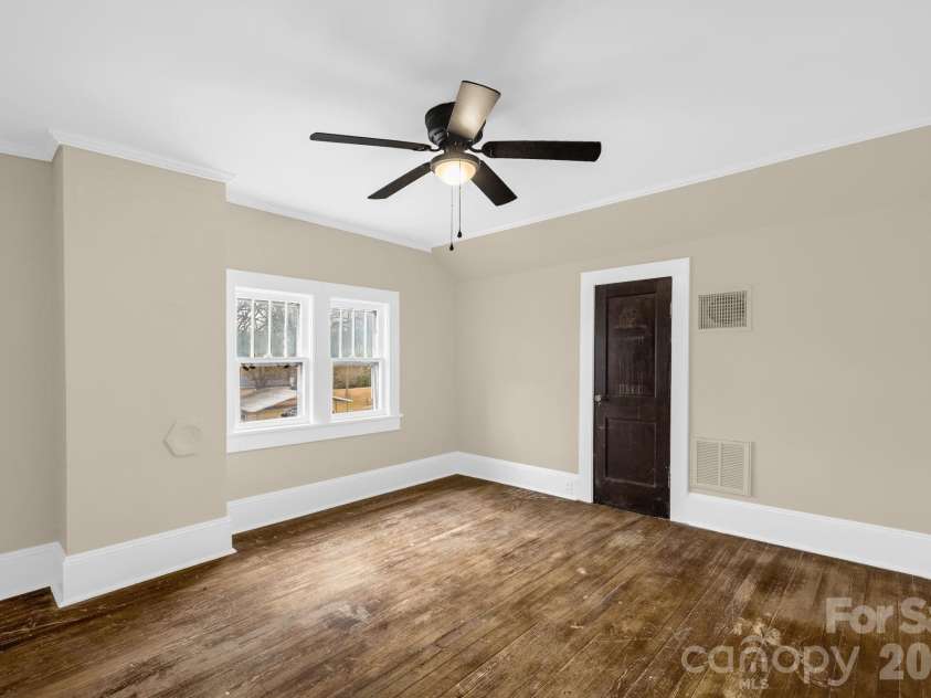 1820 Park Drive, Reidsville, NC 27320.  MLS# CAR4387015, YatesRealty ID 25774. 