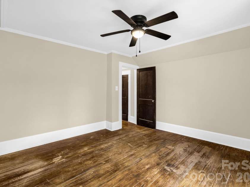 1820 Park Drive, Reidsville, NC 27320.  MLS# CAR4387015, YatesRealty ID 25774. 
