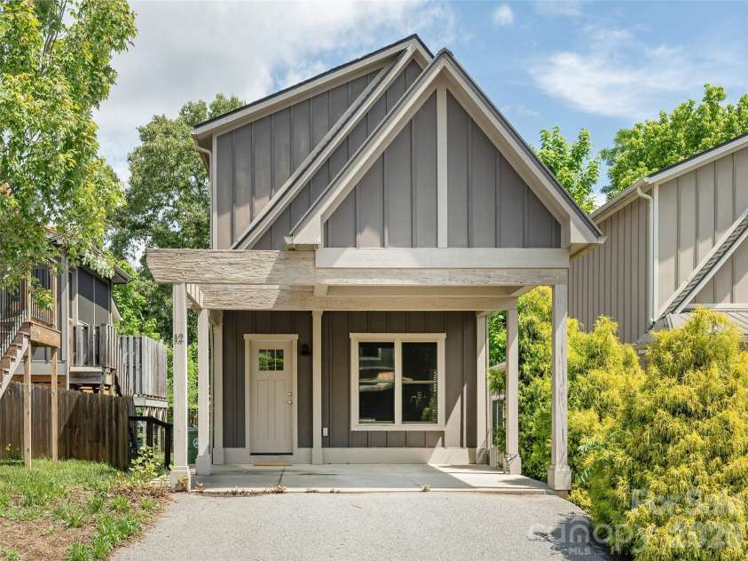 12 Gratitude Drive, Asheville, NC 28806.  MLS# CAR4387026, YatesRealty ID 25775. 