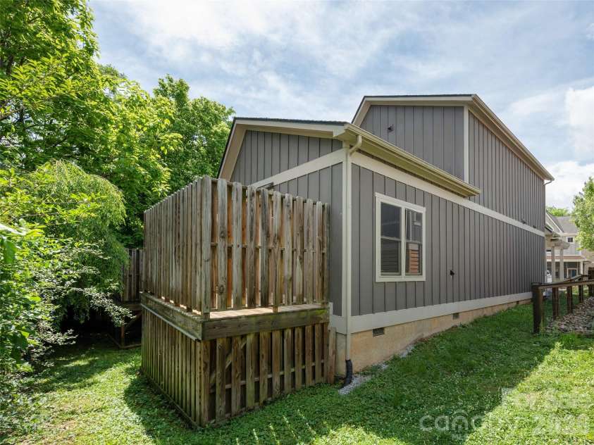 12 Gratitude Drive, Asheville, NC 28806.  MLS# CAR4387026, YatesRealty ID 25775. 