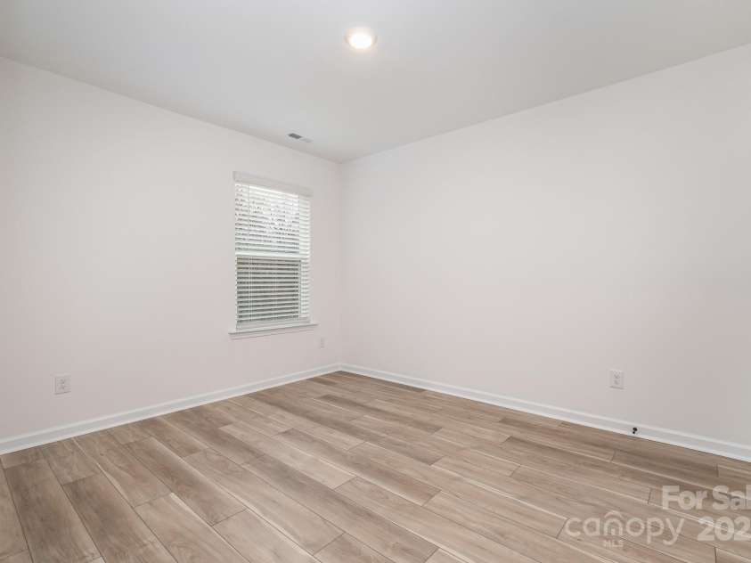 3035 Breslin Street, Charlotte, NC 28214.  MLS# CAR4277327, YatesRealty ID 25775. 