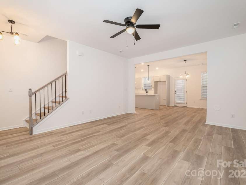 3035 Breslin Street, Charlotte, NC 28214.  MLS# CAR4277327, YatesRealty ID 25775. 