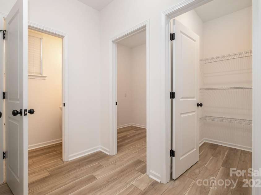 3035 Breslin Street, Charlotte, NC 28214.  MLS# CAR4277327, YatesRealty ID 25775. 