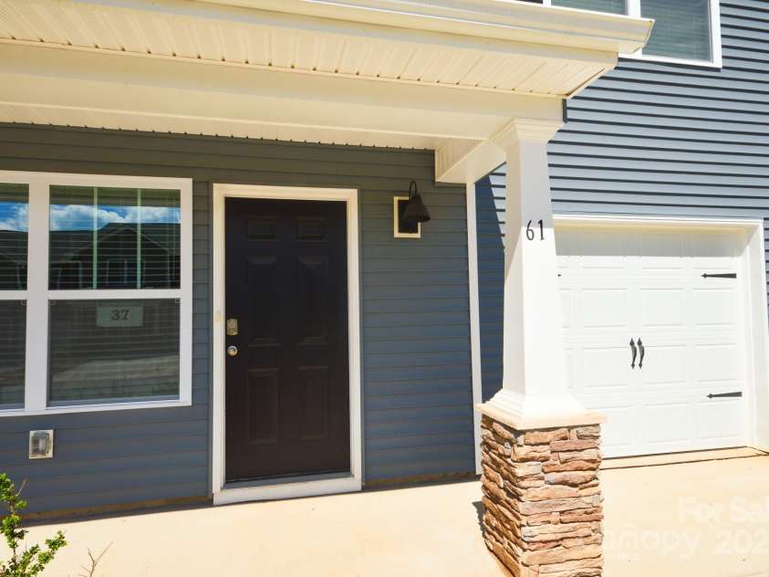 61 Cain Hollow Way, Asheville, NC 28806.  MLS# CAR4281042, YatesRealty ID 25777. 