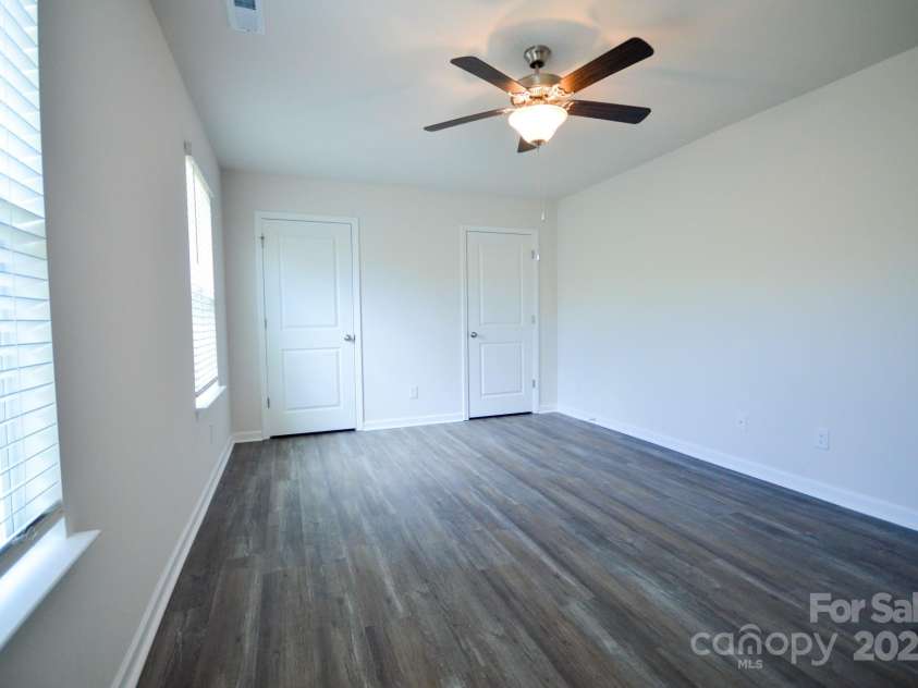 61 Cain Hollow Way, Asheville, NC 28806.  MLS# CAR4281042, YatesRealty ID 25777. 